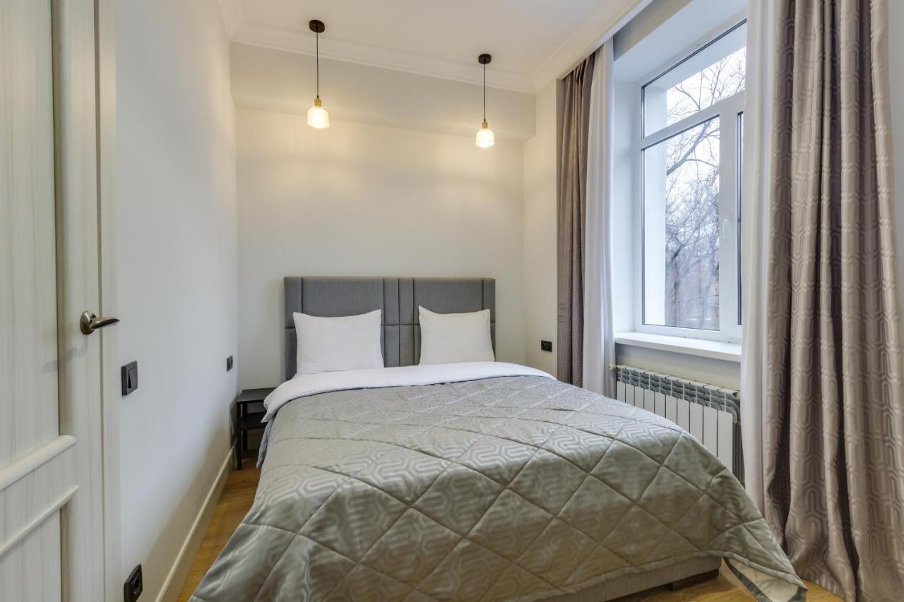 Opera Apartments Almaty Extérieur photo
